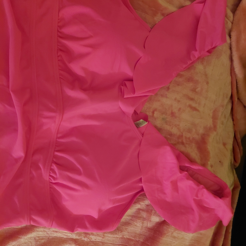 Vibrant Pink Ruffled Swimsuit - Picture 3 of 4